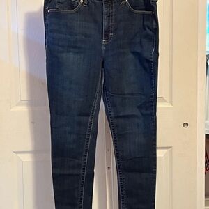 Seven7 Blue Skinny Jeans with Stretch and Faded Indigo